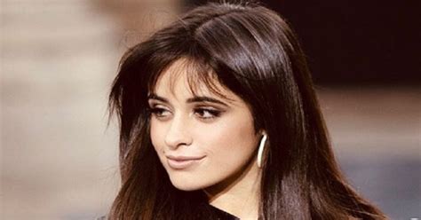 camila cabello desnuda|Camila Cabello cumple 23 años subiendo su primer desnudo a。